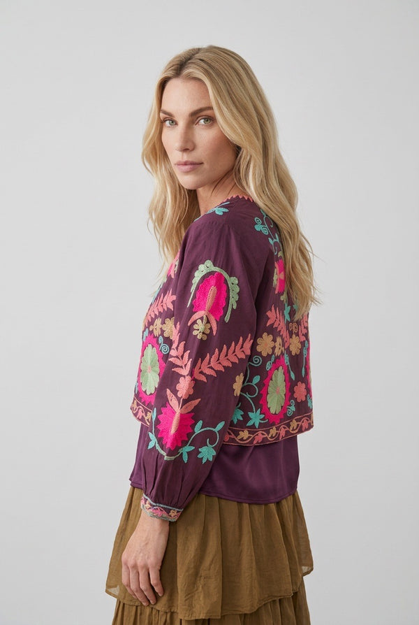 Chaqueta Corta Bordada Boho Granate